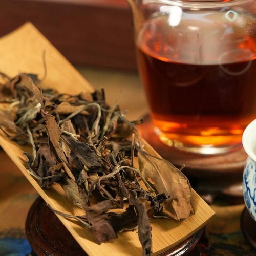 白茶品鉴 新茶鲜爽，老茶醇厚，哪种更胜一筹？